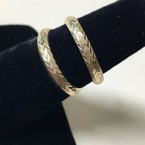 🖤14K gold hoop earrings